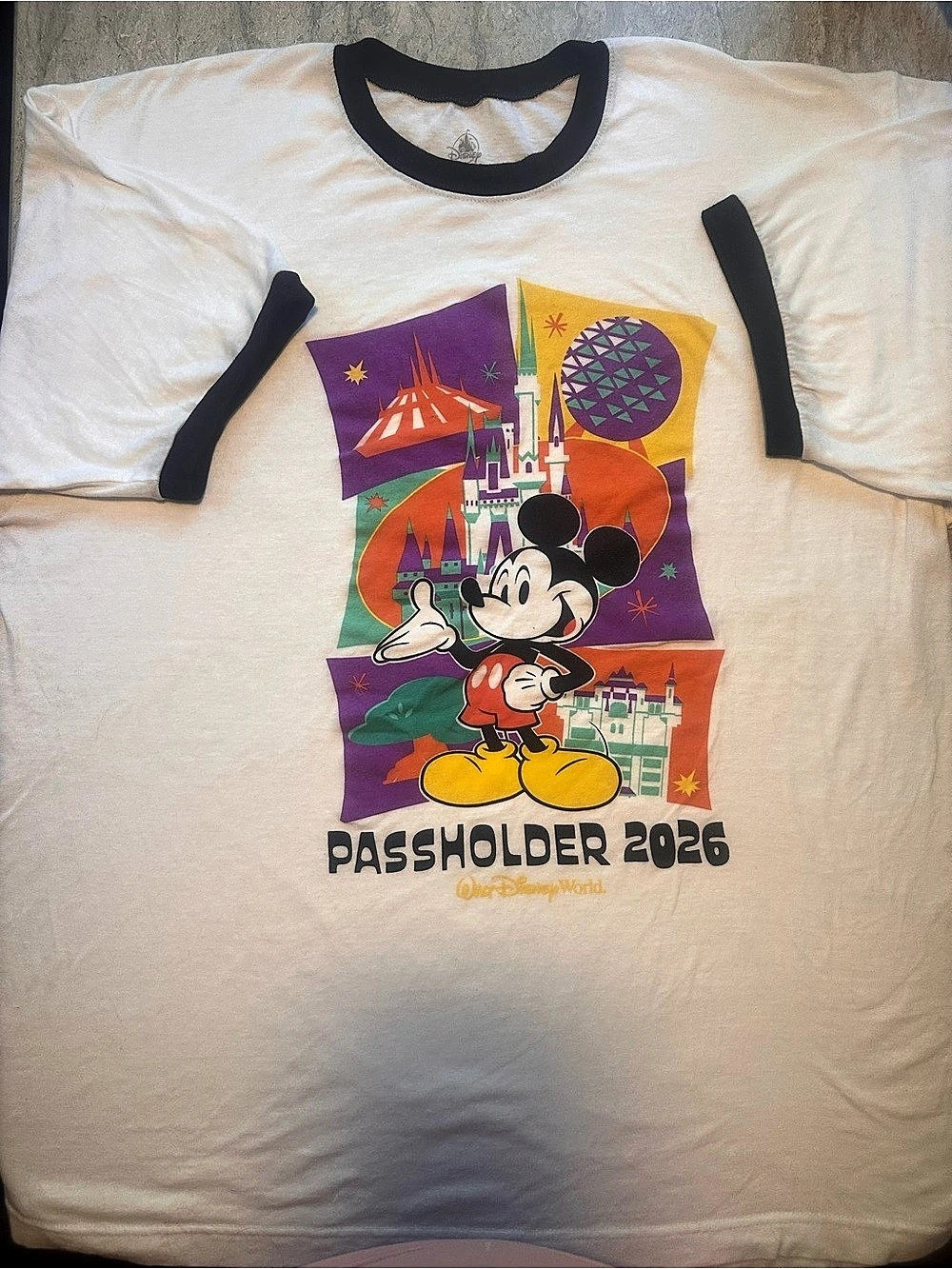 Disney Walt Disney World 2026 Annual Passholder Mickey Ringer T-Shirt Large